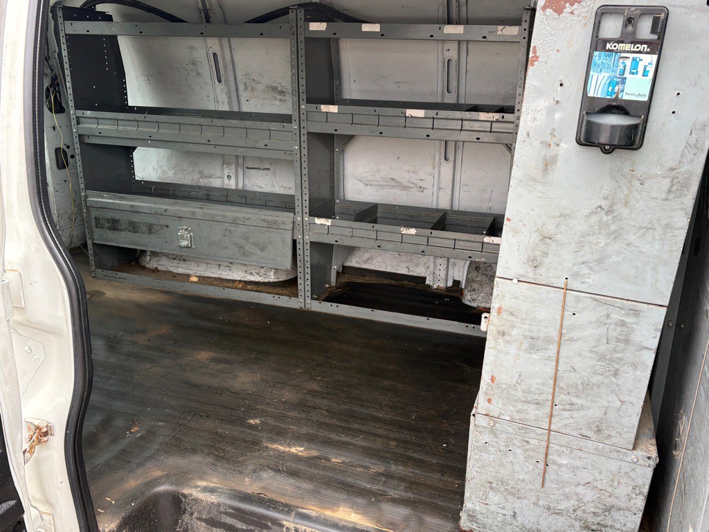 2013 Chevrolet Express Image 12