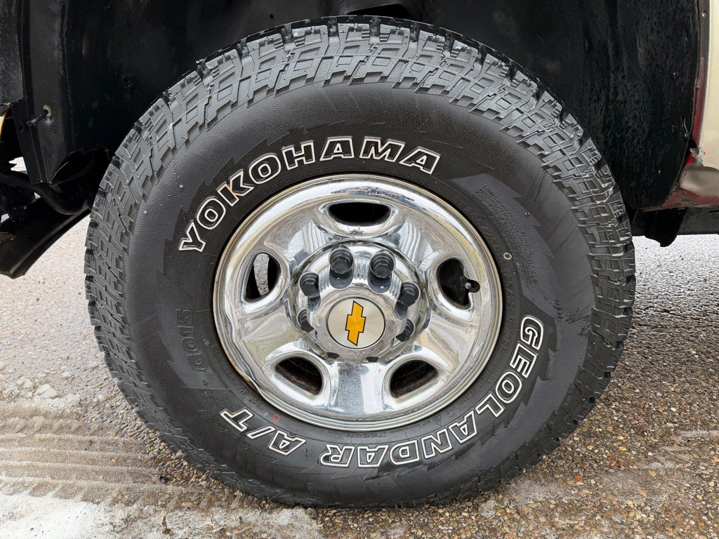 2001 Chevrolet Silverado 1500 Image 16