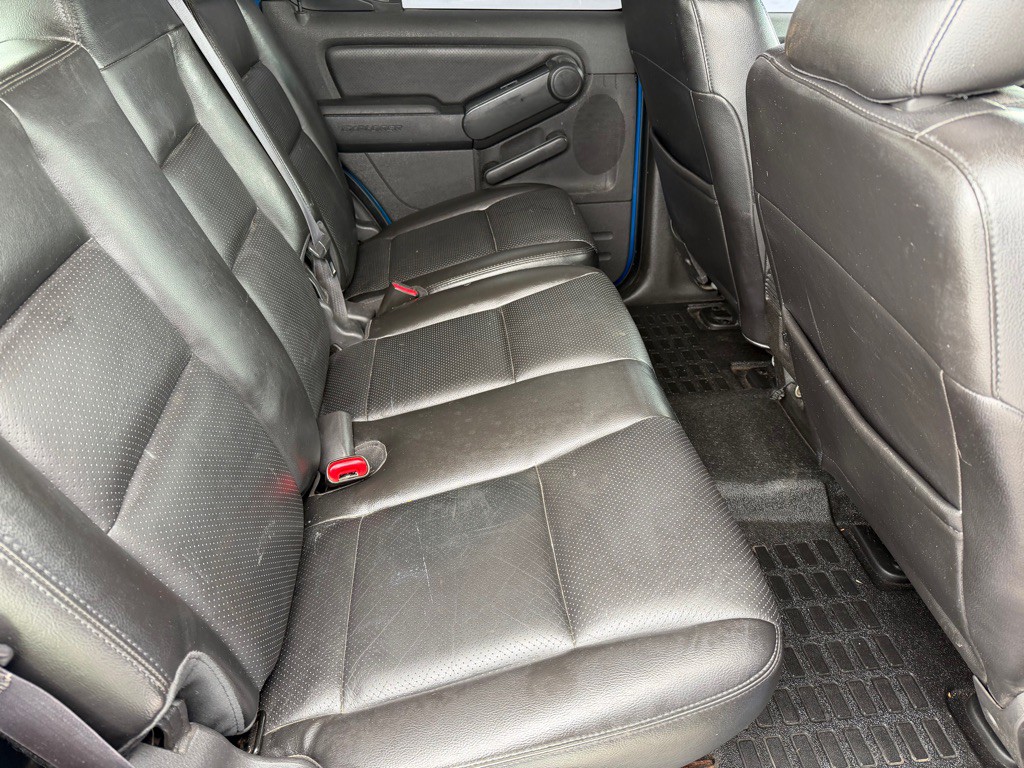 2010 Ford Explorer Image 13