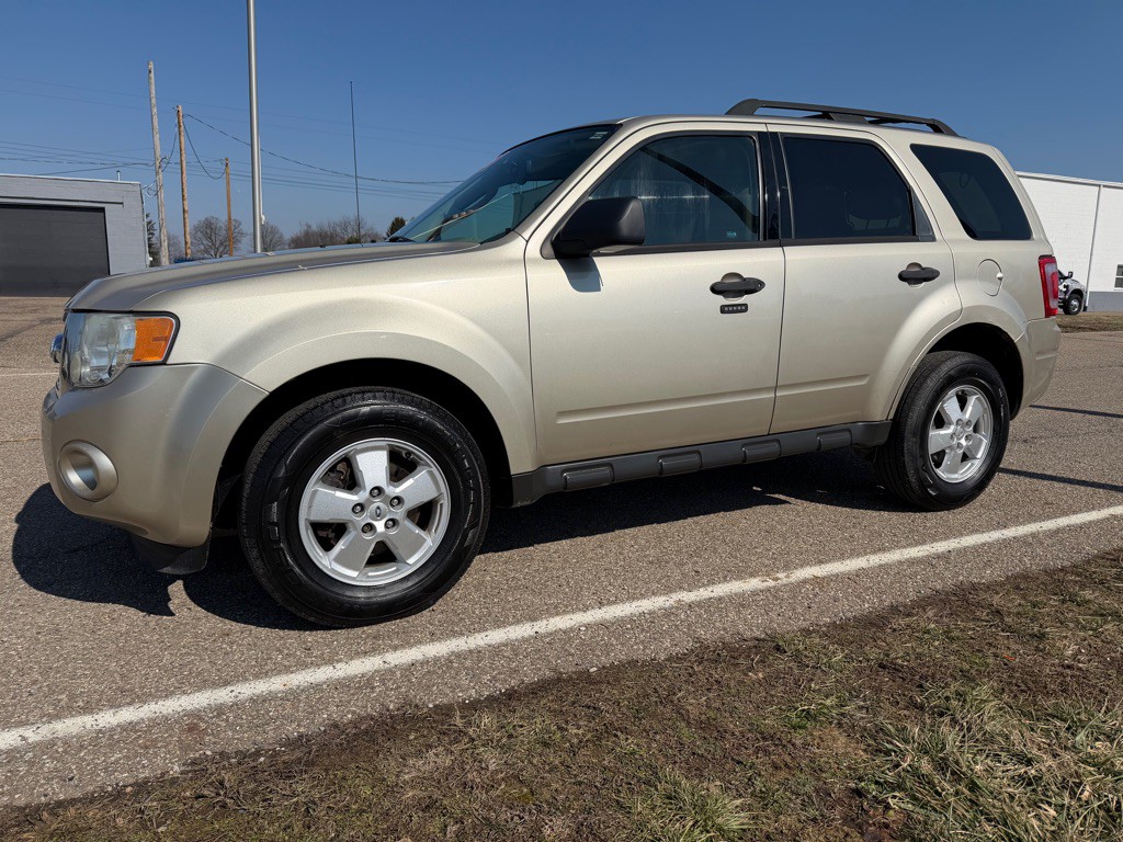 2010 Ford Escape Image 3