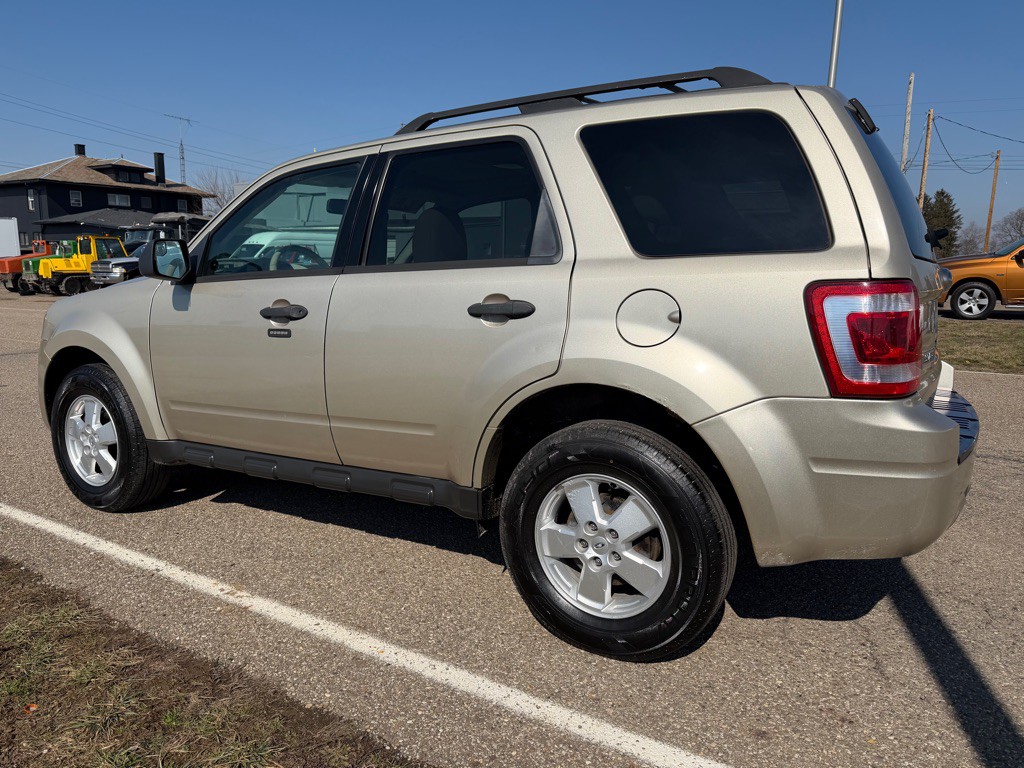 2010 Ford Escape Image 7