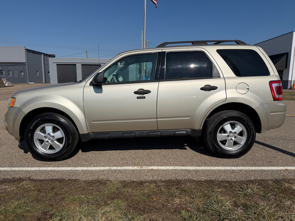 2010 Ford Escape Image 8