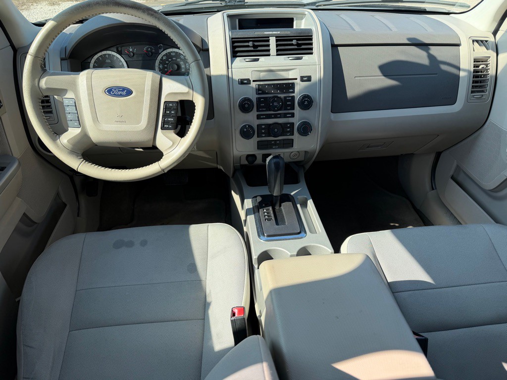 2010 Ford Escape Image 10