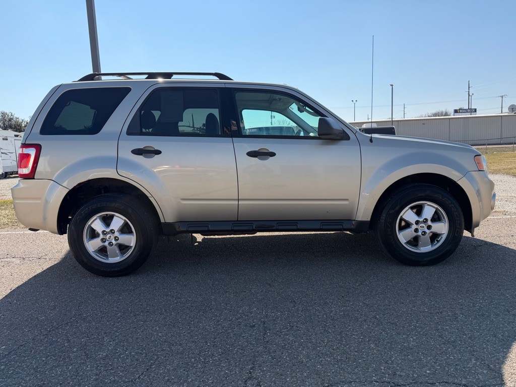 2010 Ford Escape Image 19