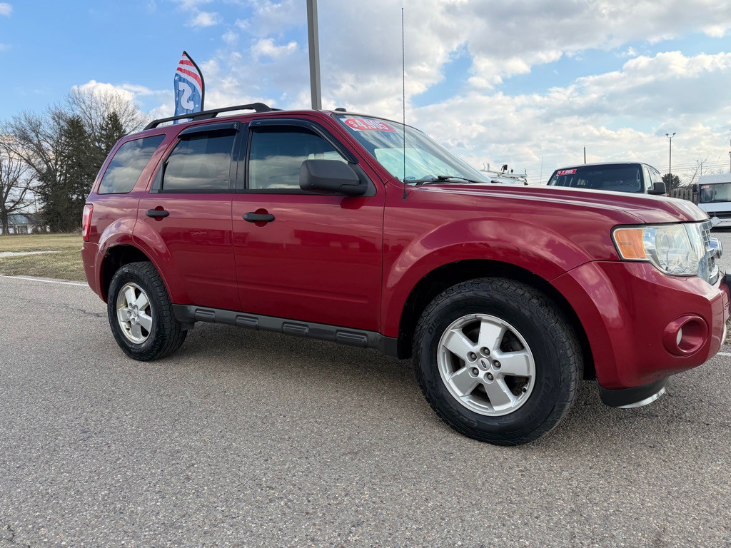 2010 Ford Escape Image 1