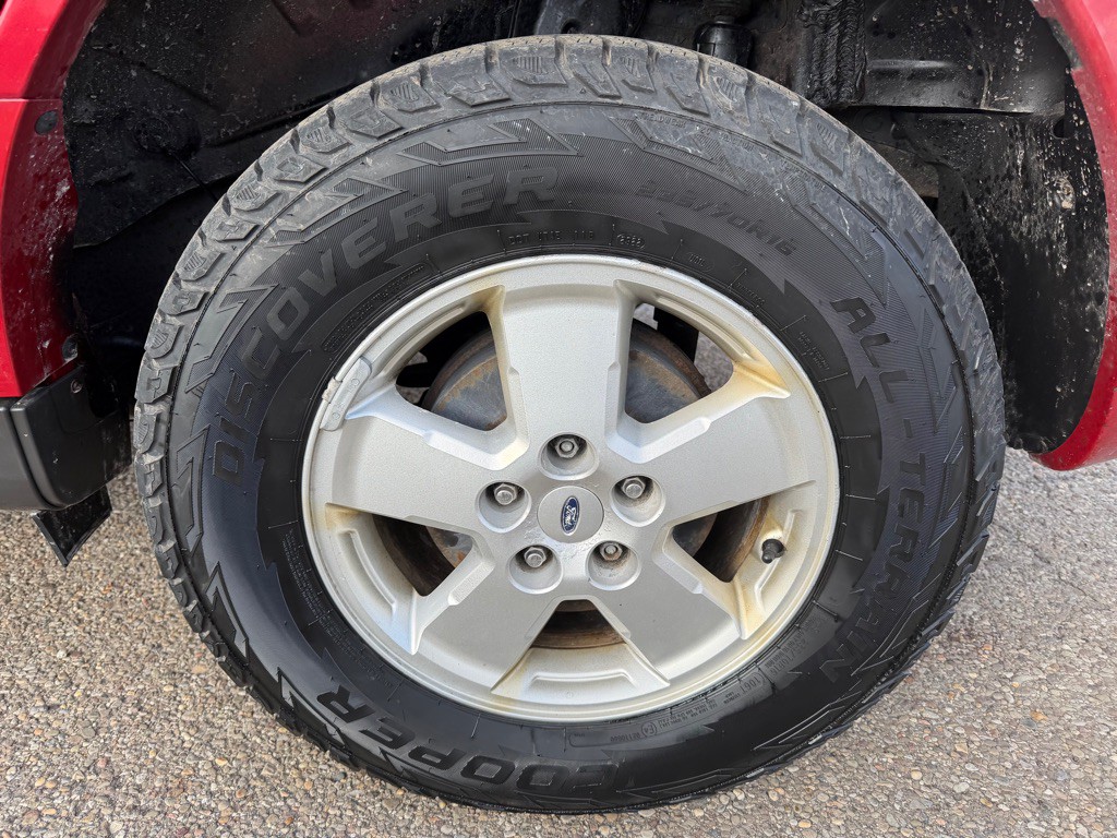 2010 Ford Escape Image 17