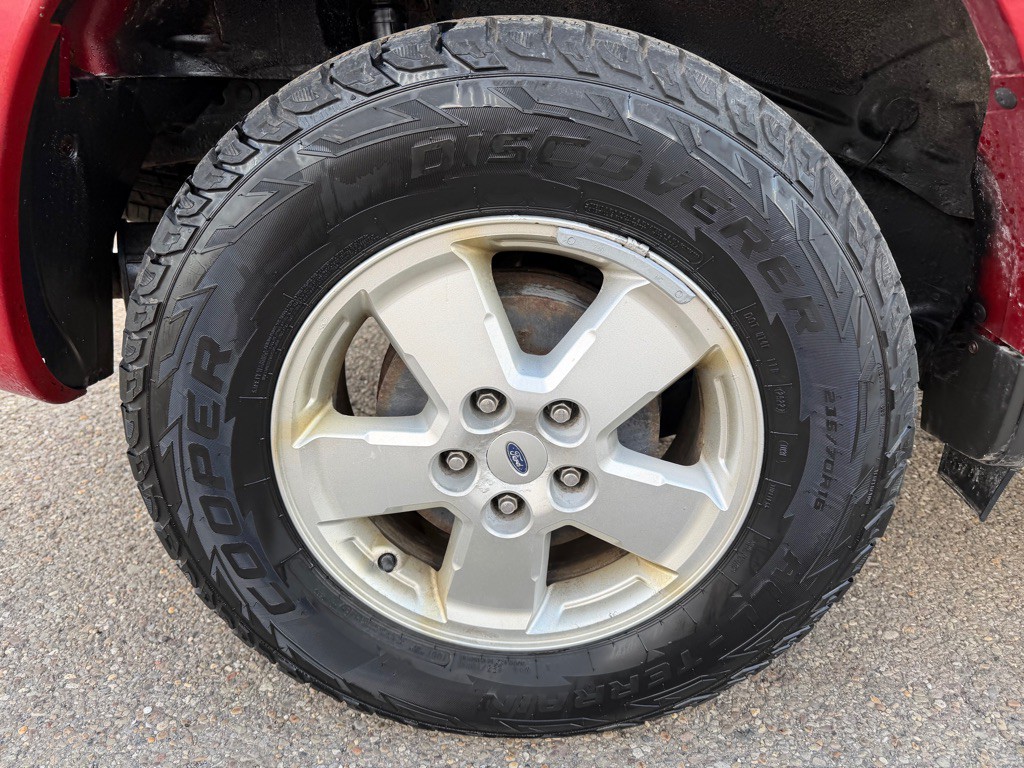 2010 Ford Escape Image 18