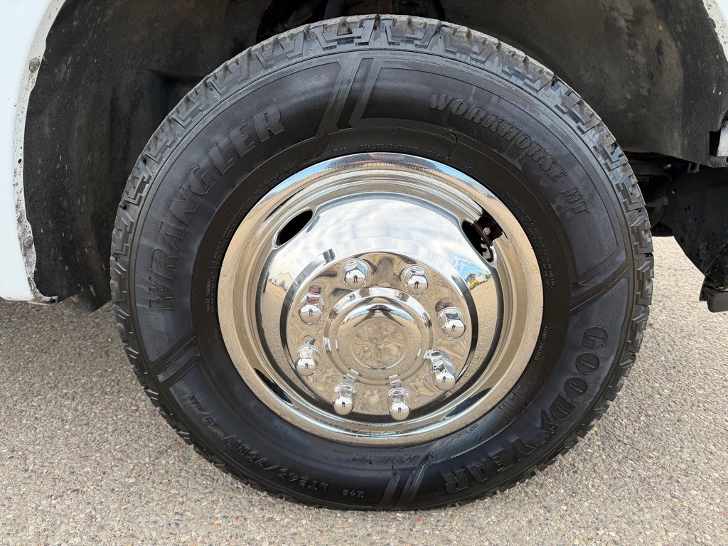 2009 Ford F-350 Image 13