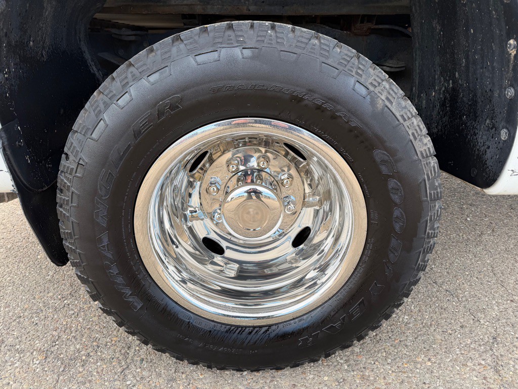 2009 Ford F-350 Image 16