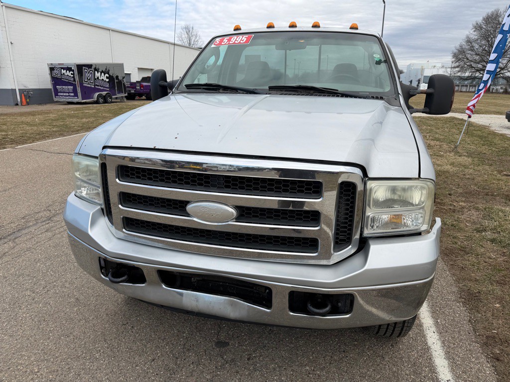 2005 Ford F-350 Image 4