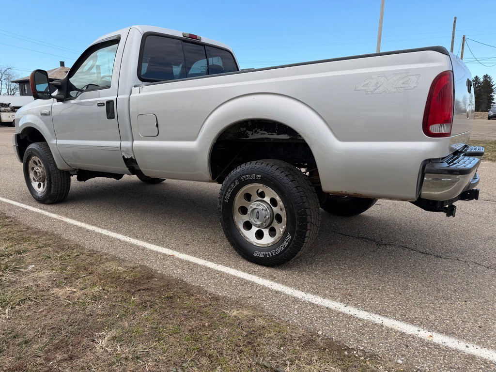 2005 Ford F-350 Image 7