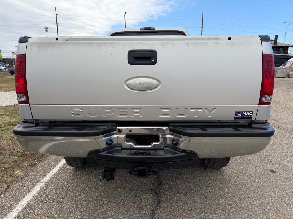 2005 Ford F-350 Image 12