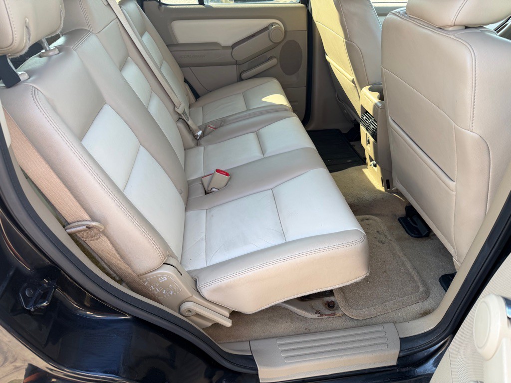 2010 Ford Explorer Image 13