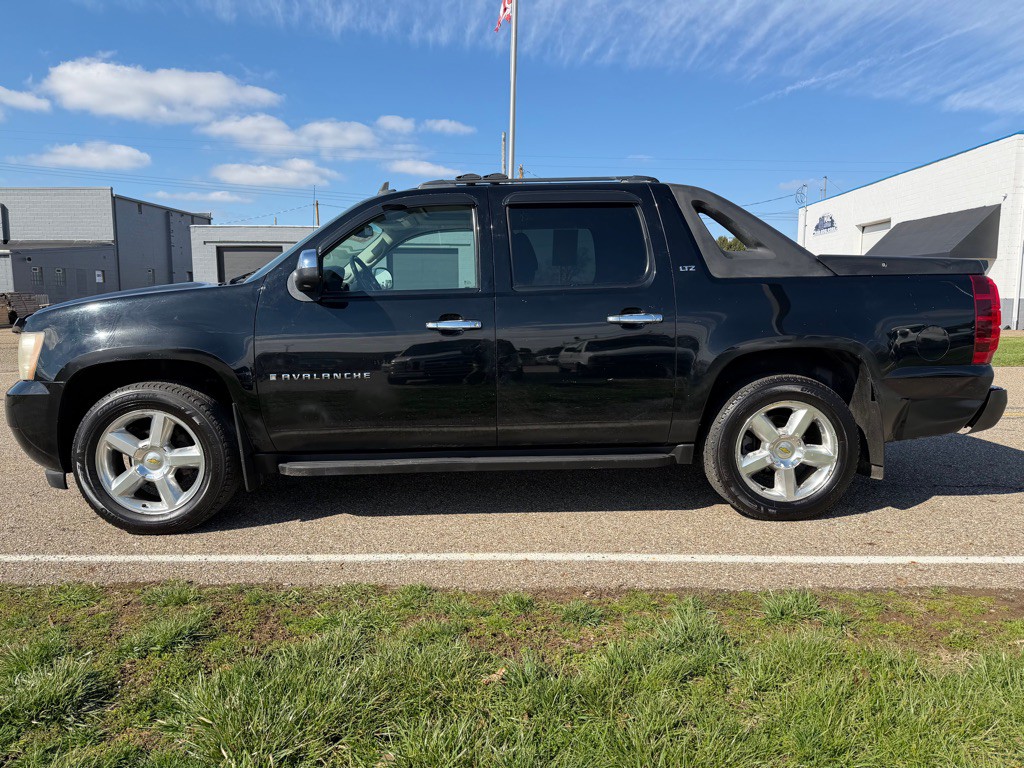 2008 Chevrolet Avalanche Image 8