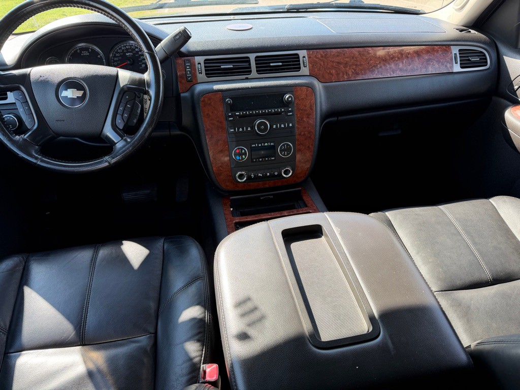 2008 Chevrolet Avalanche Image 10