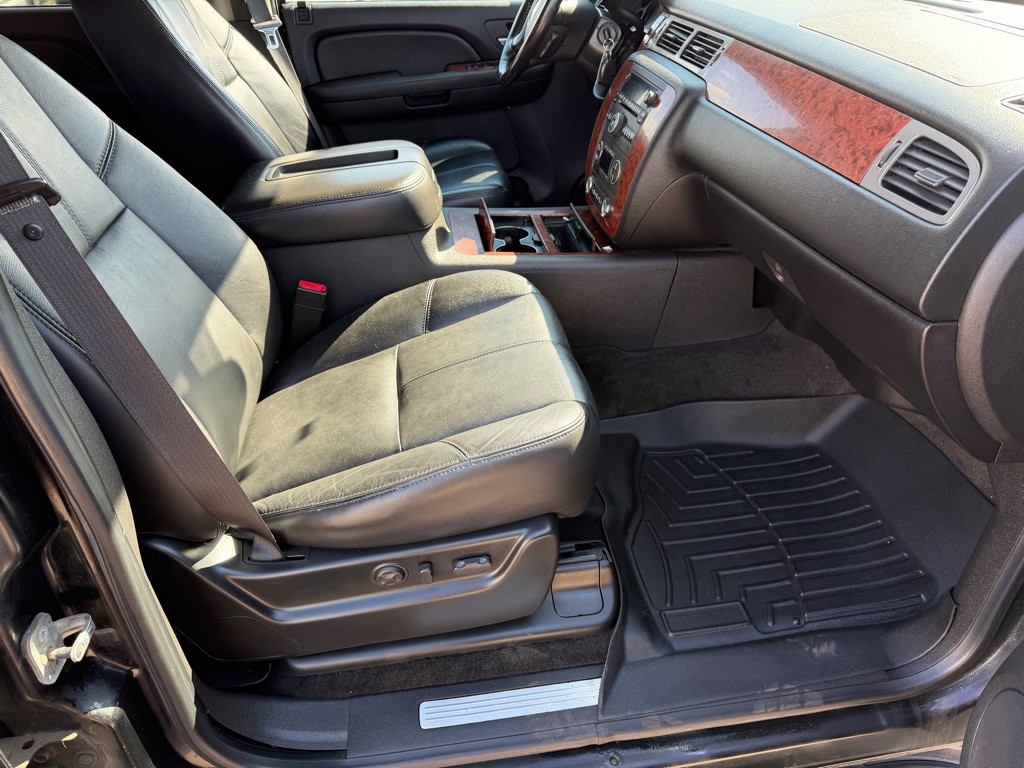 2008 Chevrolet Avalanche Image 11