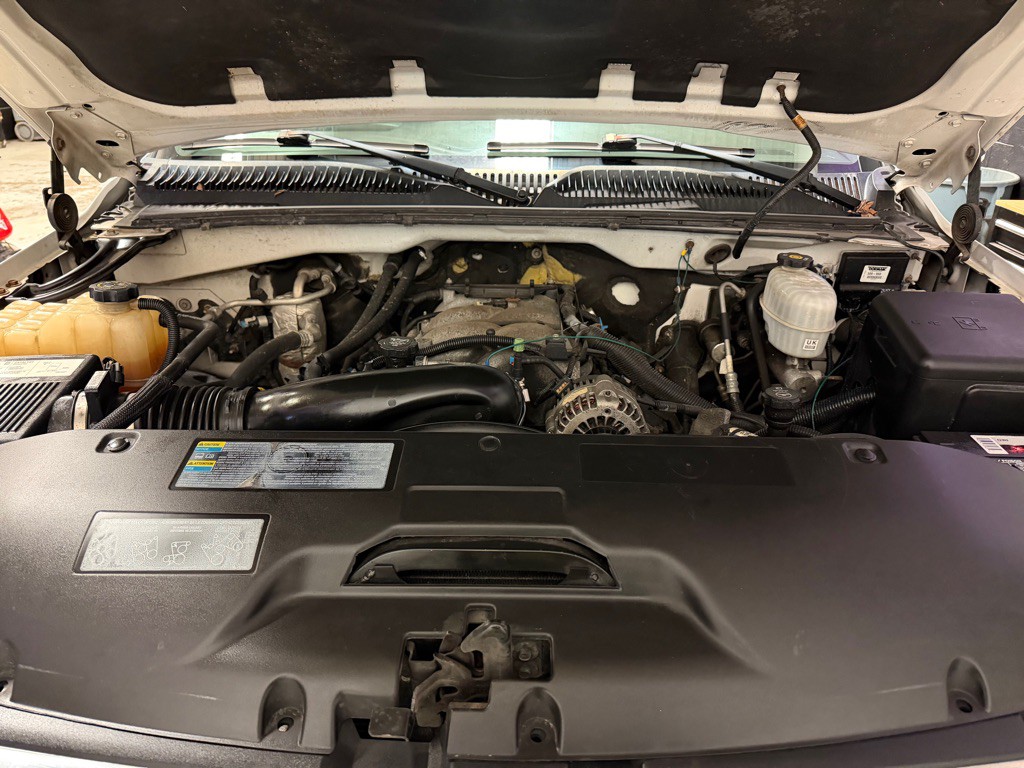 2004 GMC Sierra 2500 Image 5