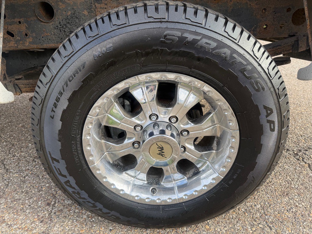 2004 GMC Sierra 2500 Image 17