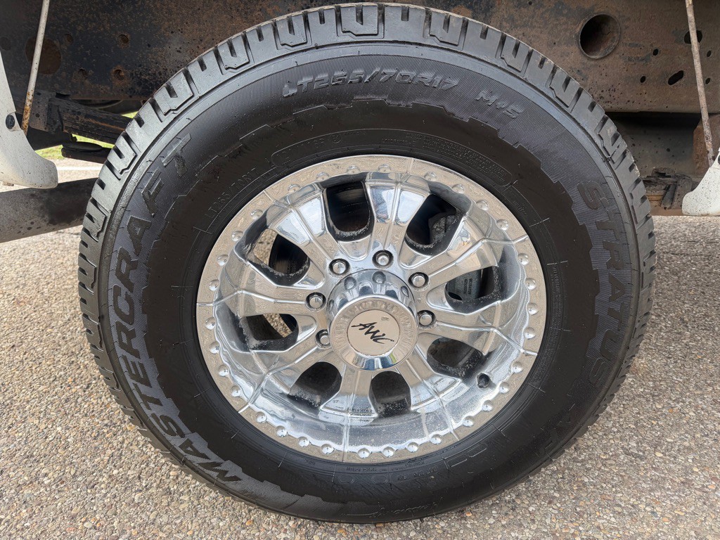 2004 GMC Sierra 2500 Image 18