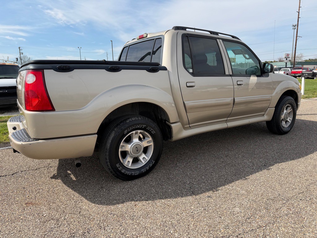2004 Ford Explorer Image 6