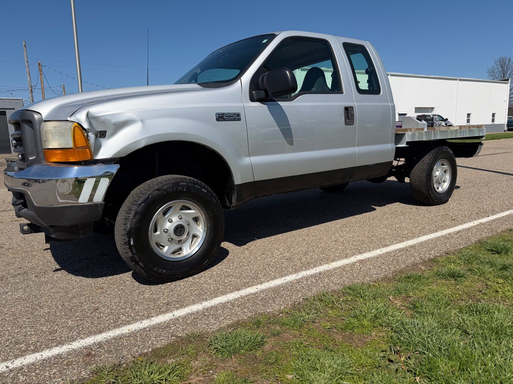 2001 Ford F-250 Image 3