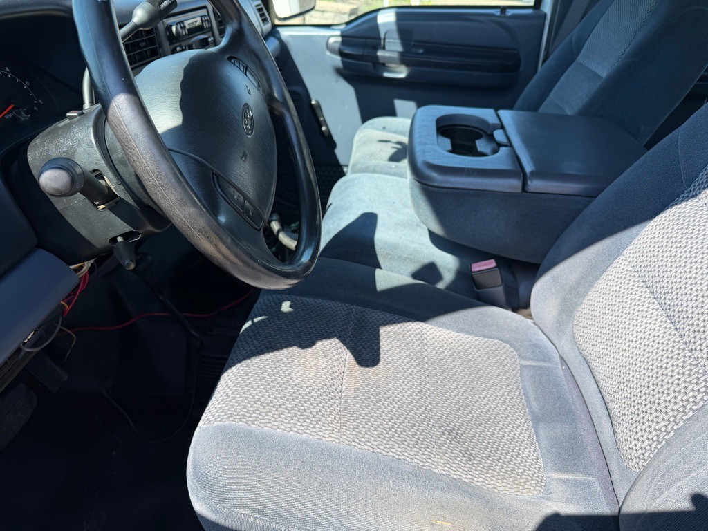 2001 Ford F-250 Image 9