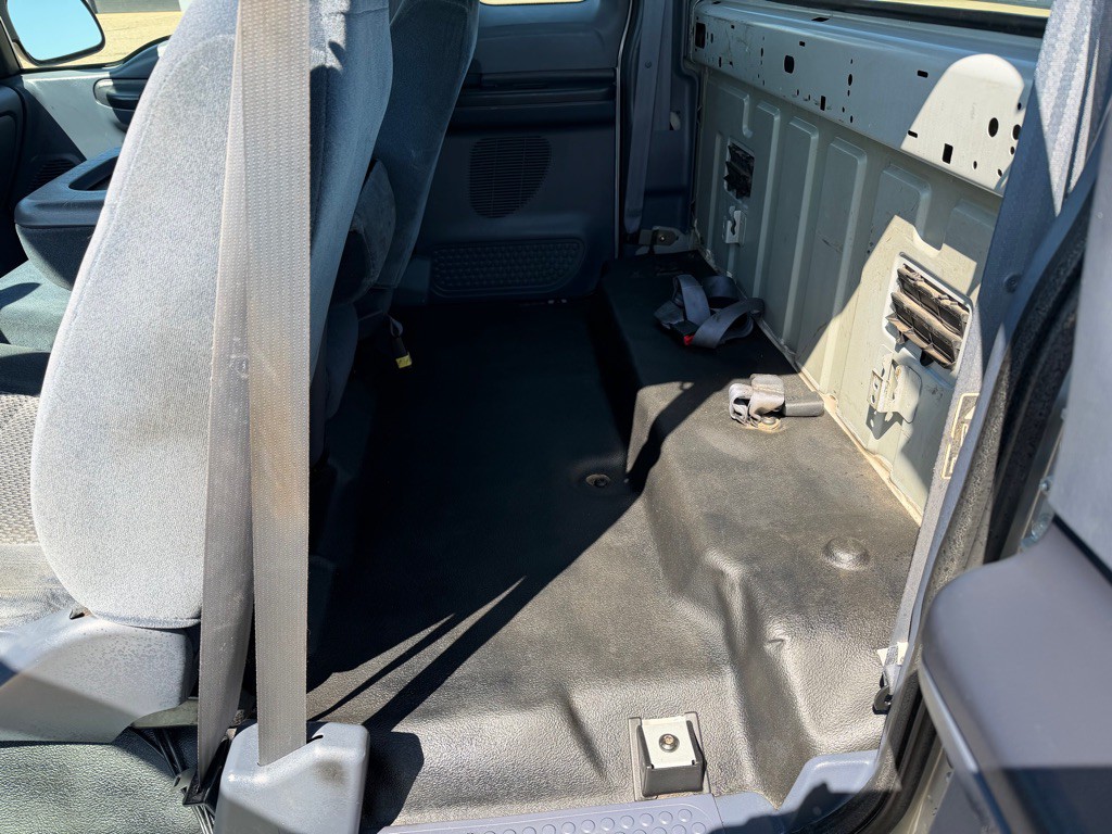 2001 Ford F-250 Image 12