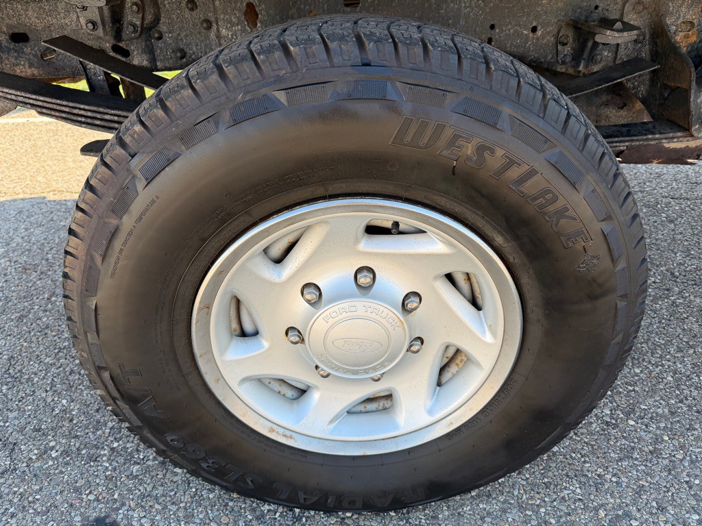 2001 Ford F-250 Image 18