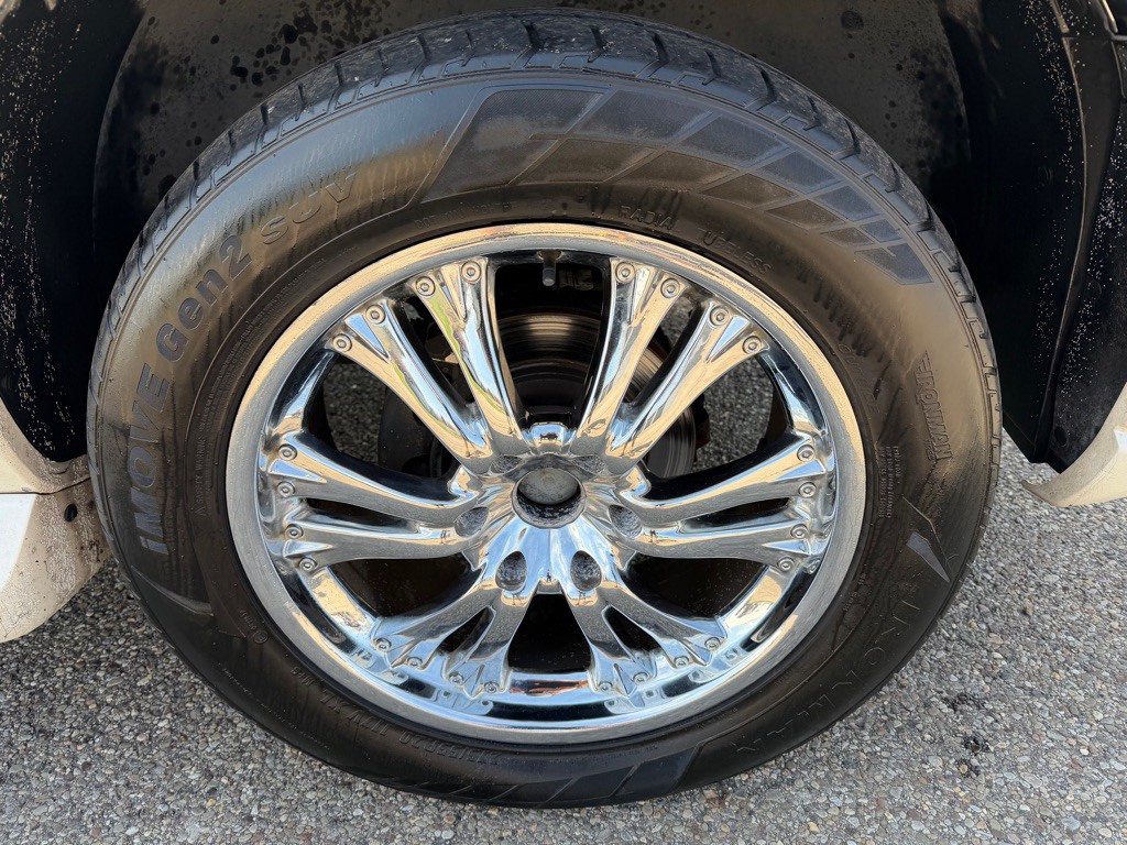 2002 Cadillac Escalade Image 15