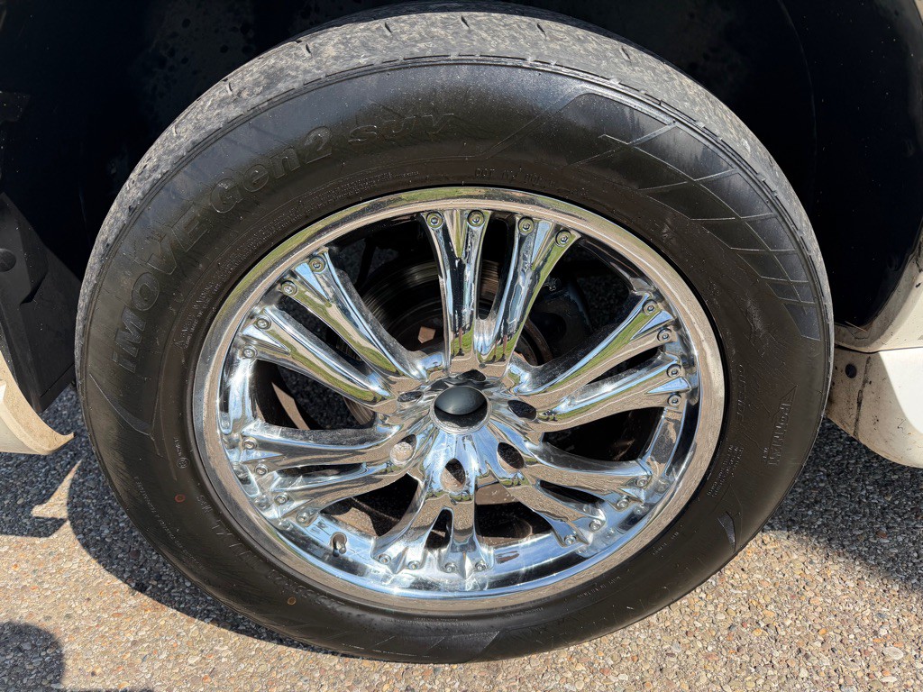 2002 Cadillac Escalade Image 16