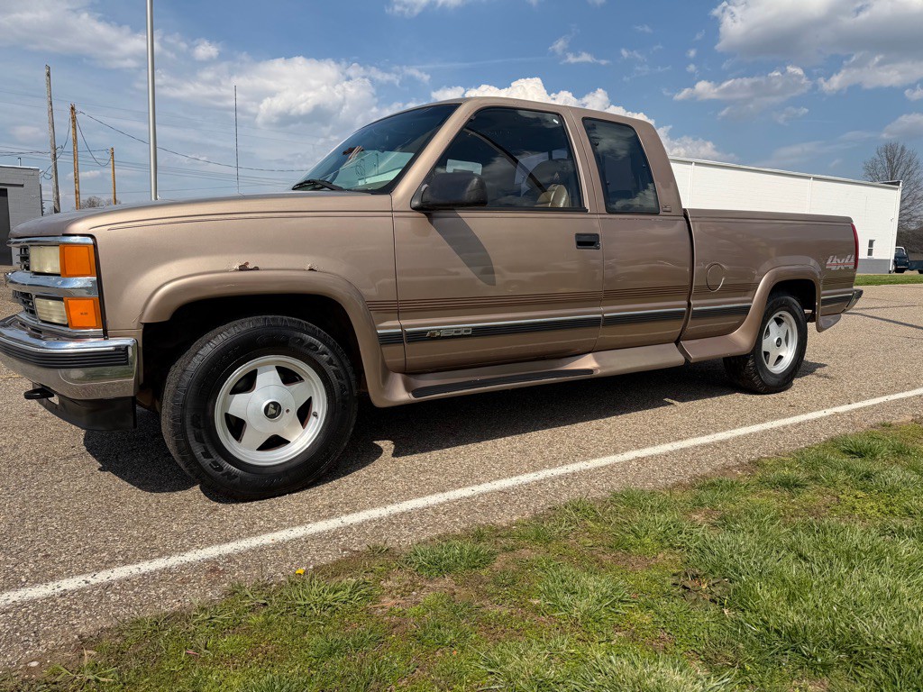 1996 Chevrolet C/K Image 3