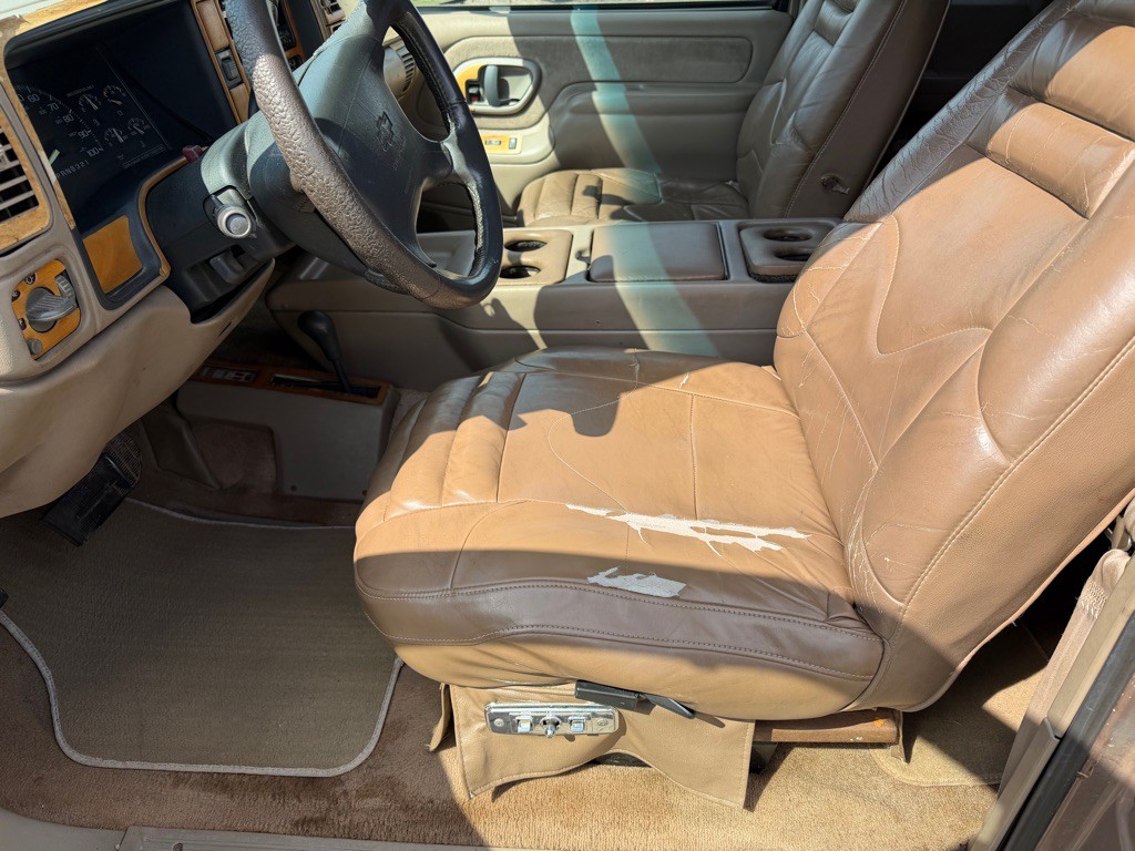 1996 Chevrolet C/K Image 9