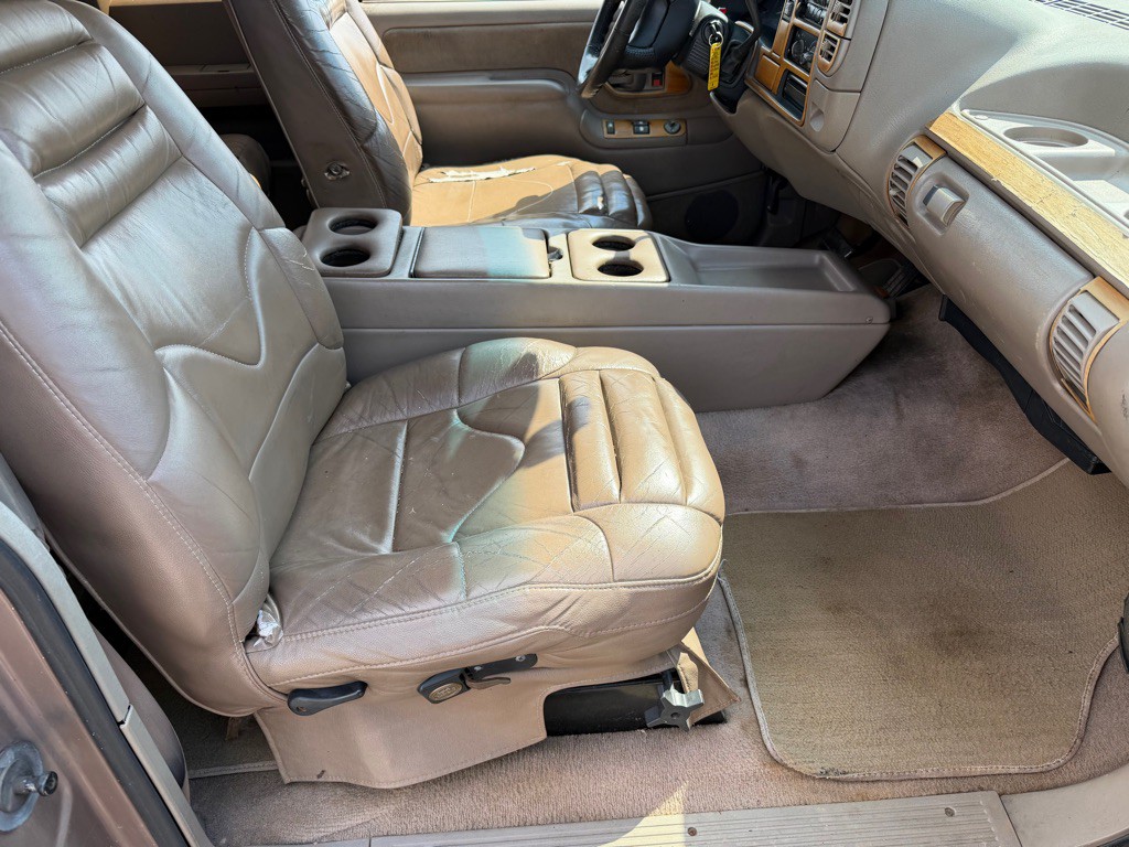 1996 Chevrolet C/K Image 11