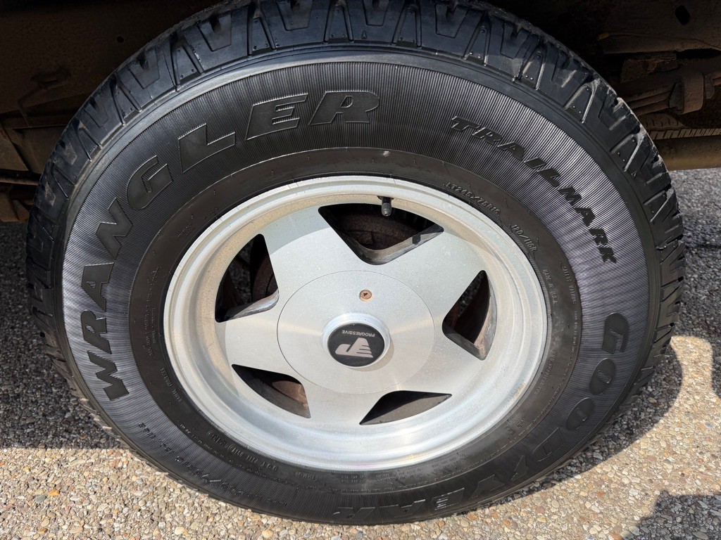 1996 Chevrolet C/K Image 17
