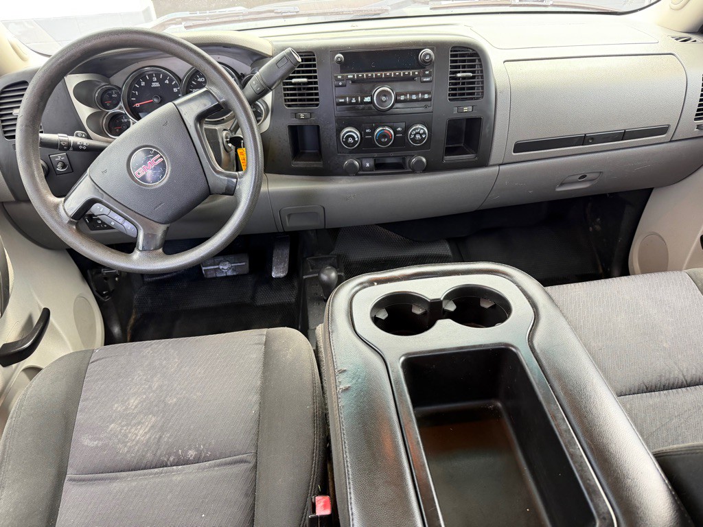 2011 GMC Sierra 2500 Image 10