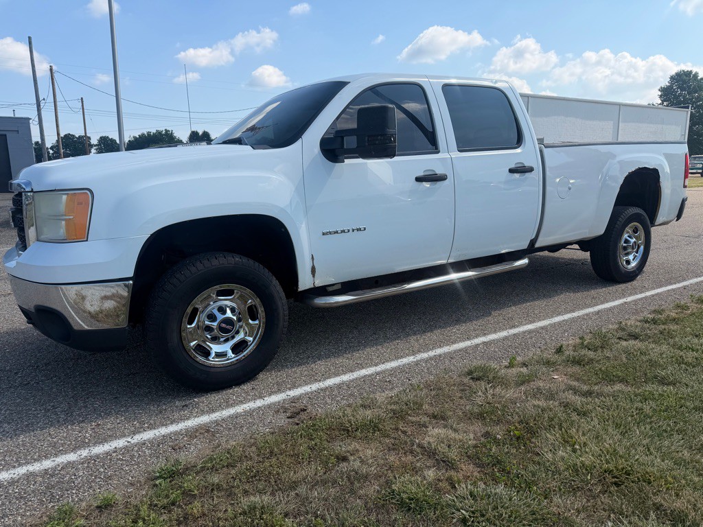 2011 GMC Sierra 2500 Image 3