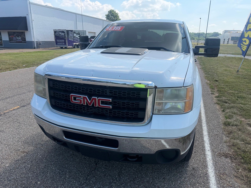 2011 GMC Sierra 2500 Image 4
