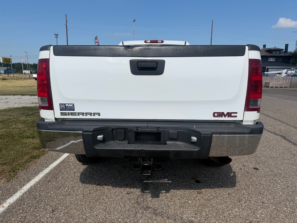 2011 GMC Sierra 2500 Image 14