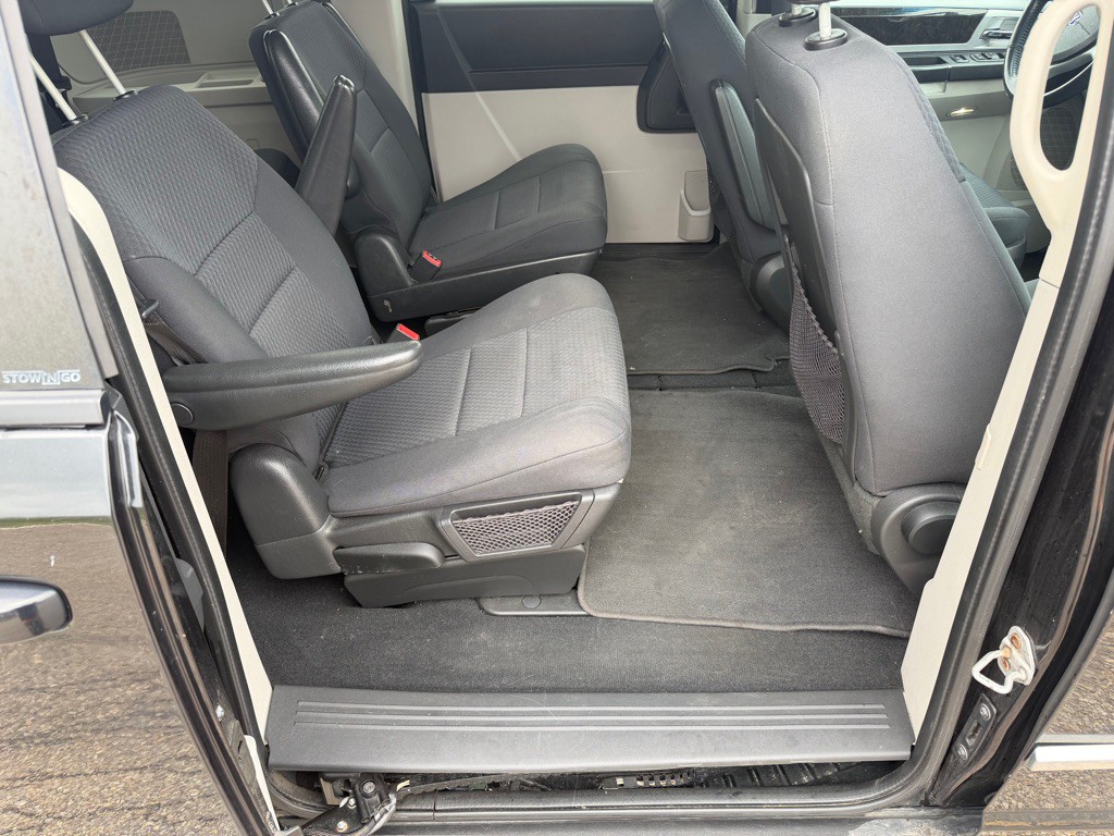 2010 Dodge Grand Caravan Image 12