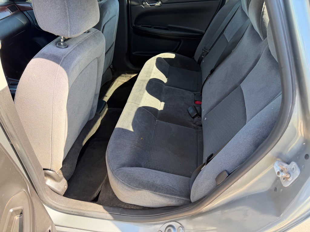 2007 Chevrolet Impala Image 12