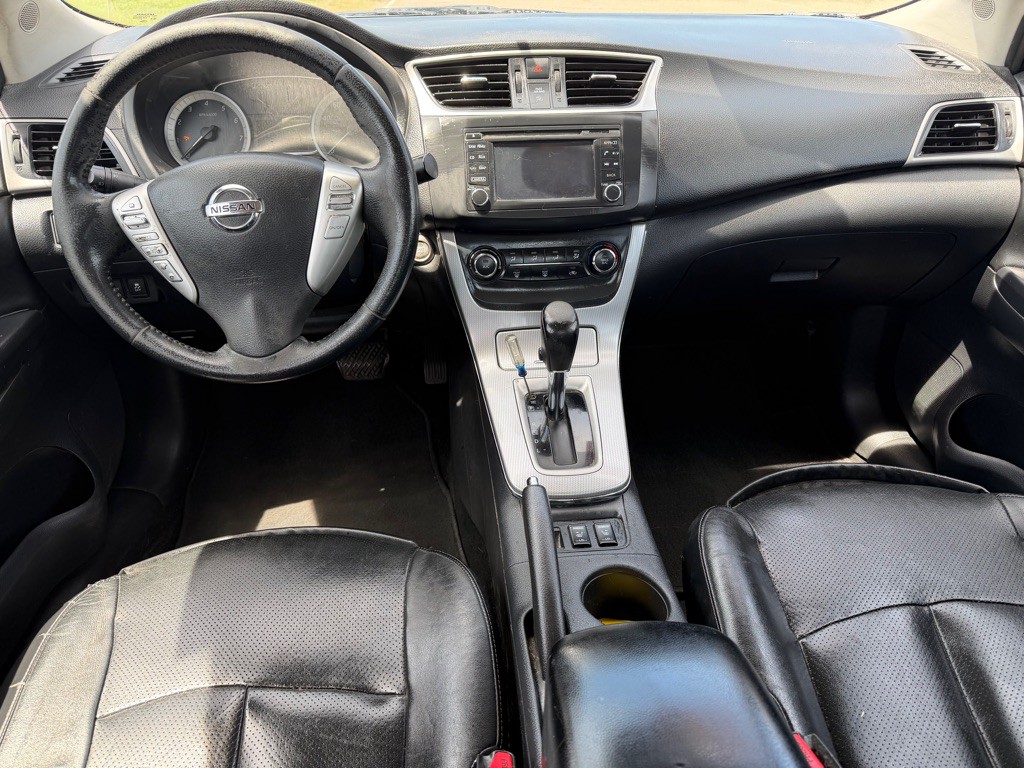 2015 Nissan Sentra Image 9