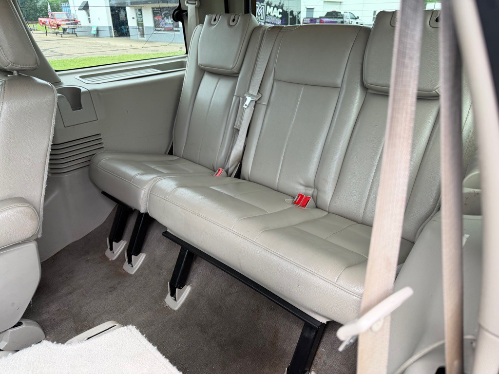2011 Ford Expedition Image 14
