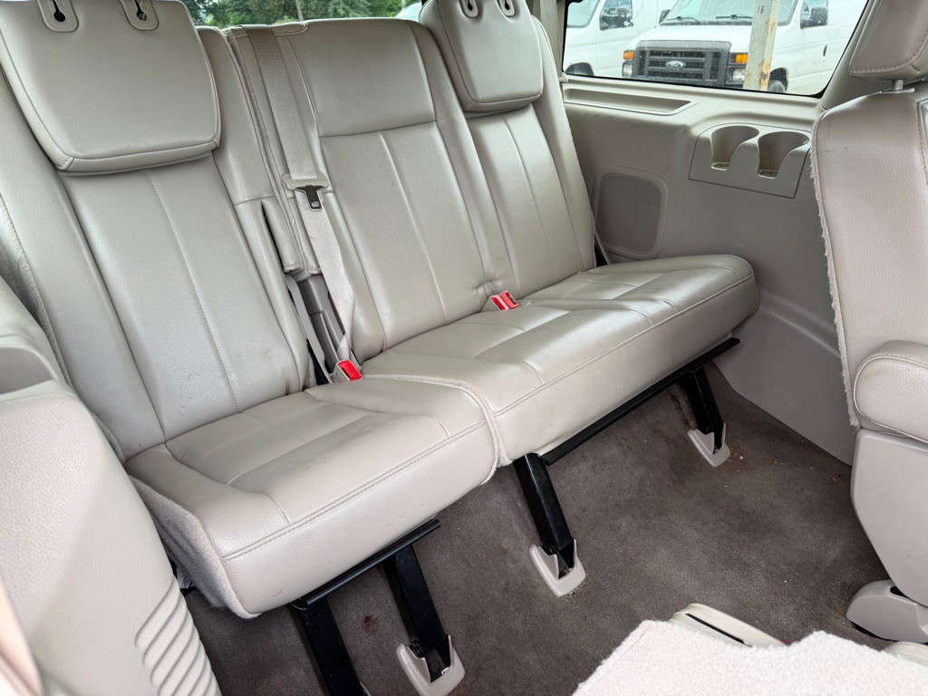 2011 Ford Expedition Image 15