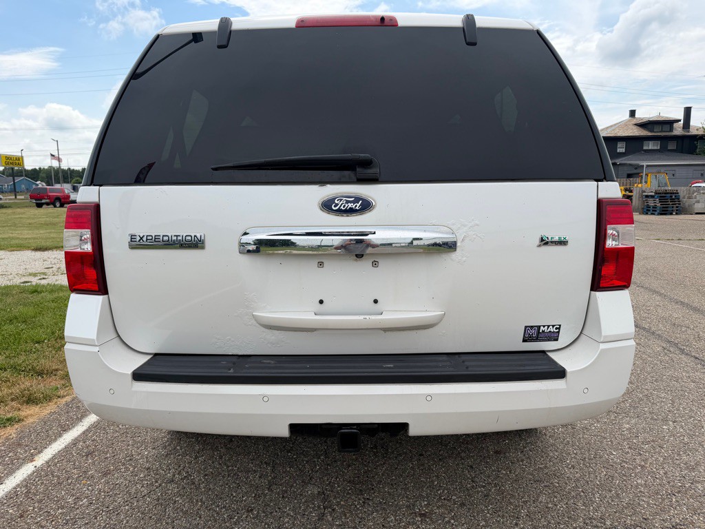 2011 Ford Expedition Image 16