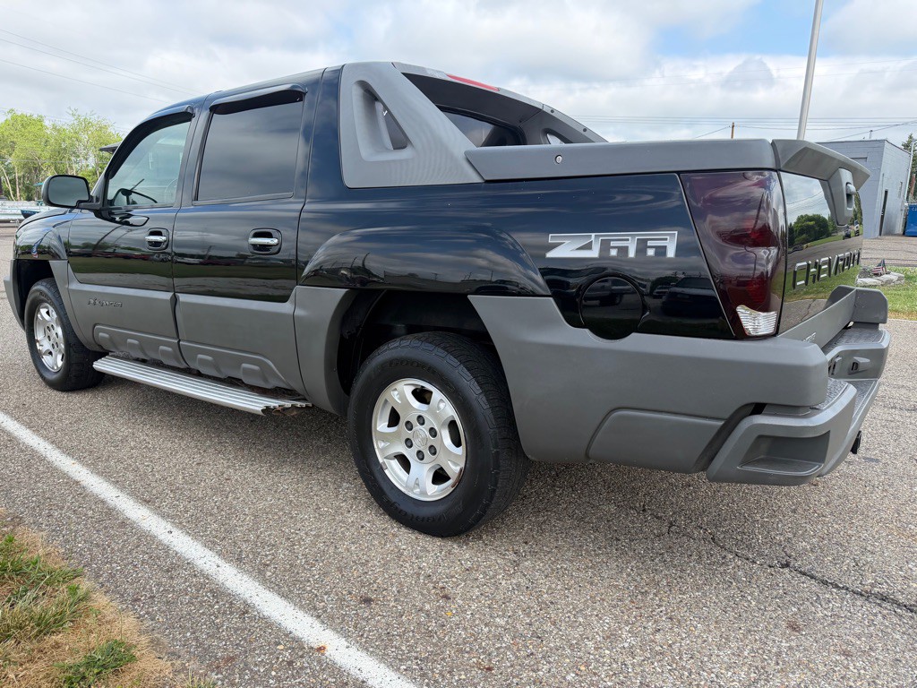 2002 Chevrolet Avalanche Image 7