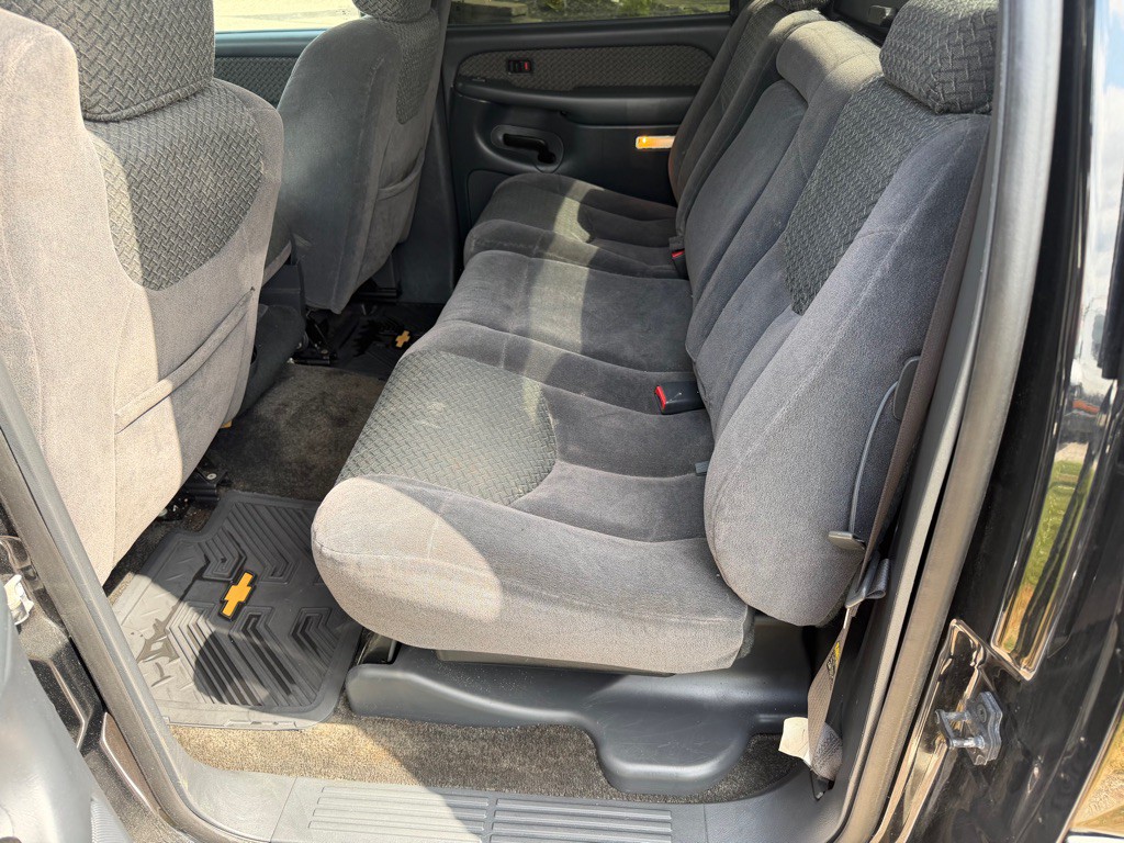 2002 Chevrolet Avalanche Image 12