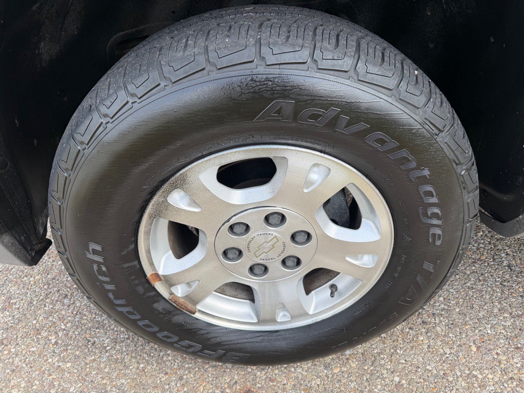 2002 Chevrolet Avalanche Image 16