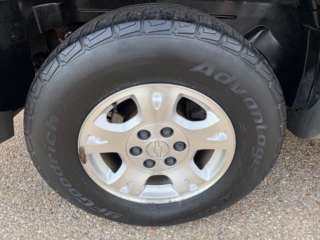 2002 Chevrolet Avalanche Image 18