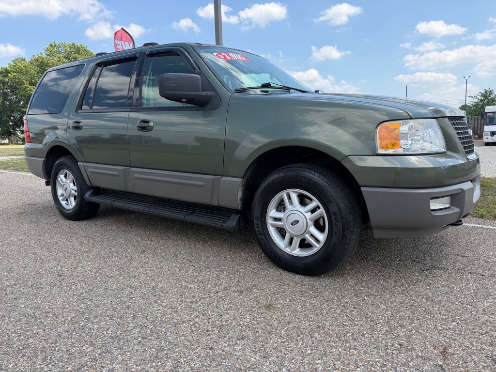 2003 Ford Expedition Image 1