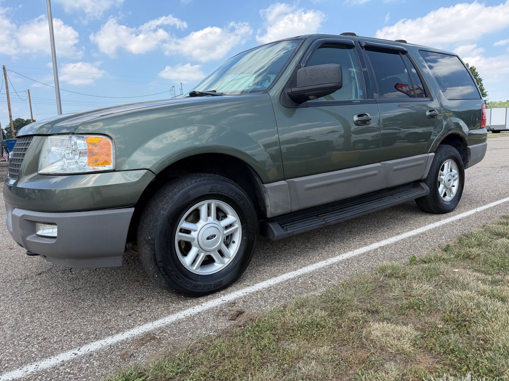 2003 Ford Expedition Image 3